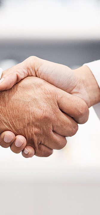 Handschlag und Partnerschaft im Gesundheitswesen Handschlag und Partnerschaft im Gesundheitswesen