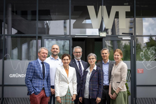 Das Rektorat der Med Uni Graz mit der ZWT Geschäftsführung
