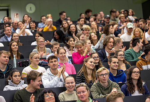 Volles Haus im Hörsaal 3 der Med Uni Graz