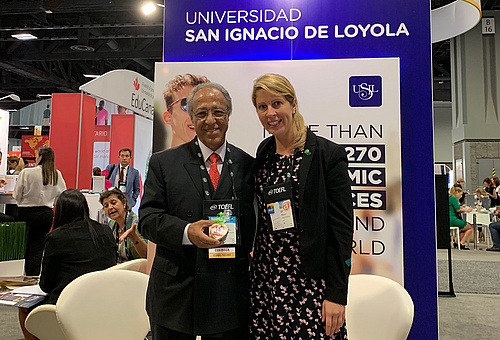 Heidrun Mörtl vom International Office und Ramiro Salas Bravo bei der NAFSA 2019